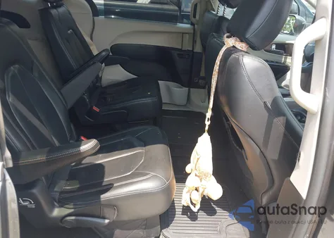 2019 Chrysler Pacifica Touring L из США, поврежденный, VIN 2C4RC1BG9KR597365